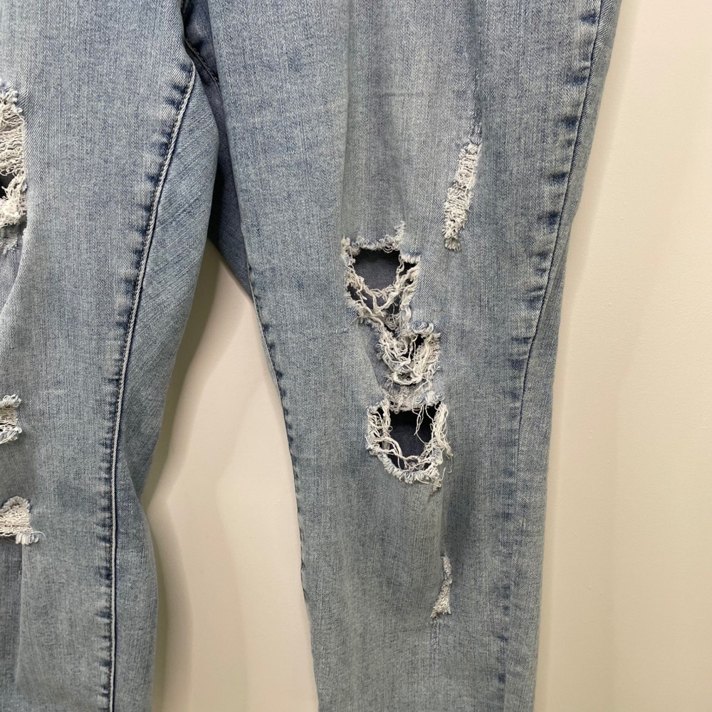 Judy Blue Distressed Boyfriend Fit Jean Light Wash Plus Size 22W Cowgirl Concert - Picture 3 of 11